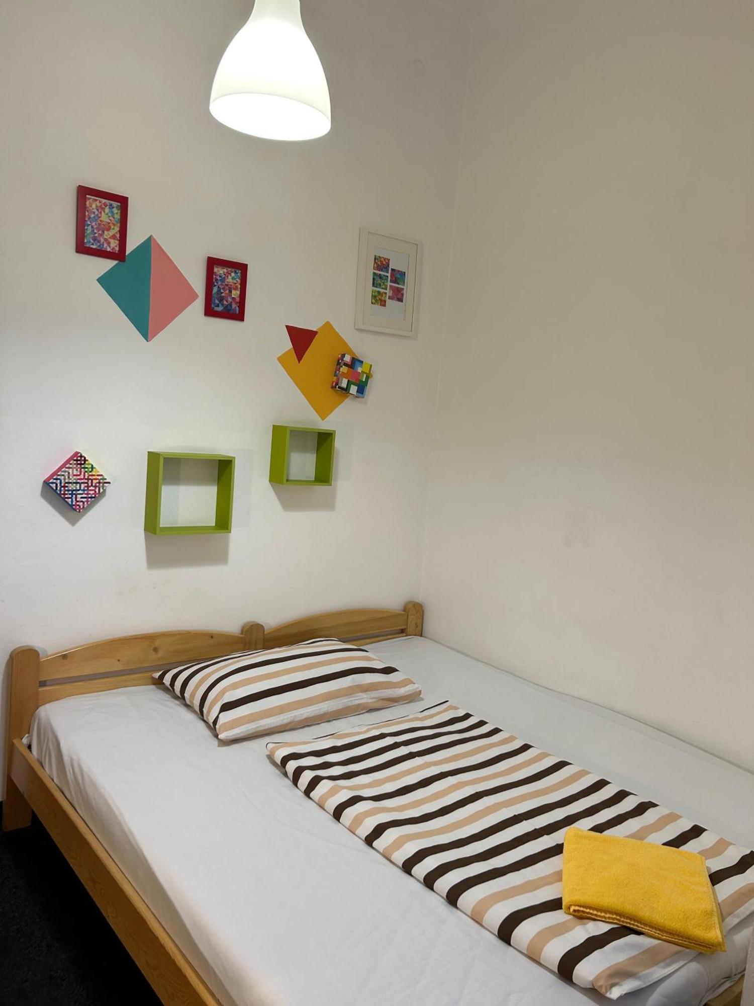 Hostel Downtown Прага Экстерьер фото
