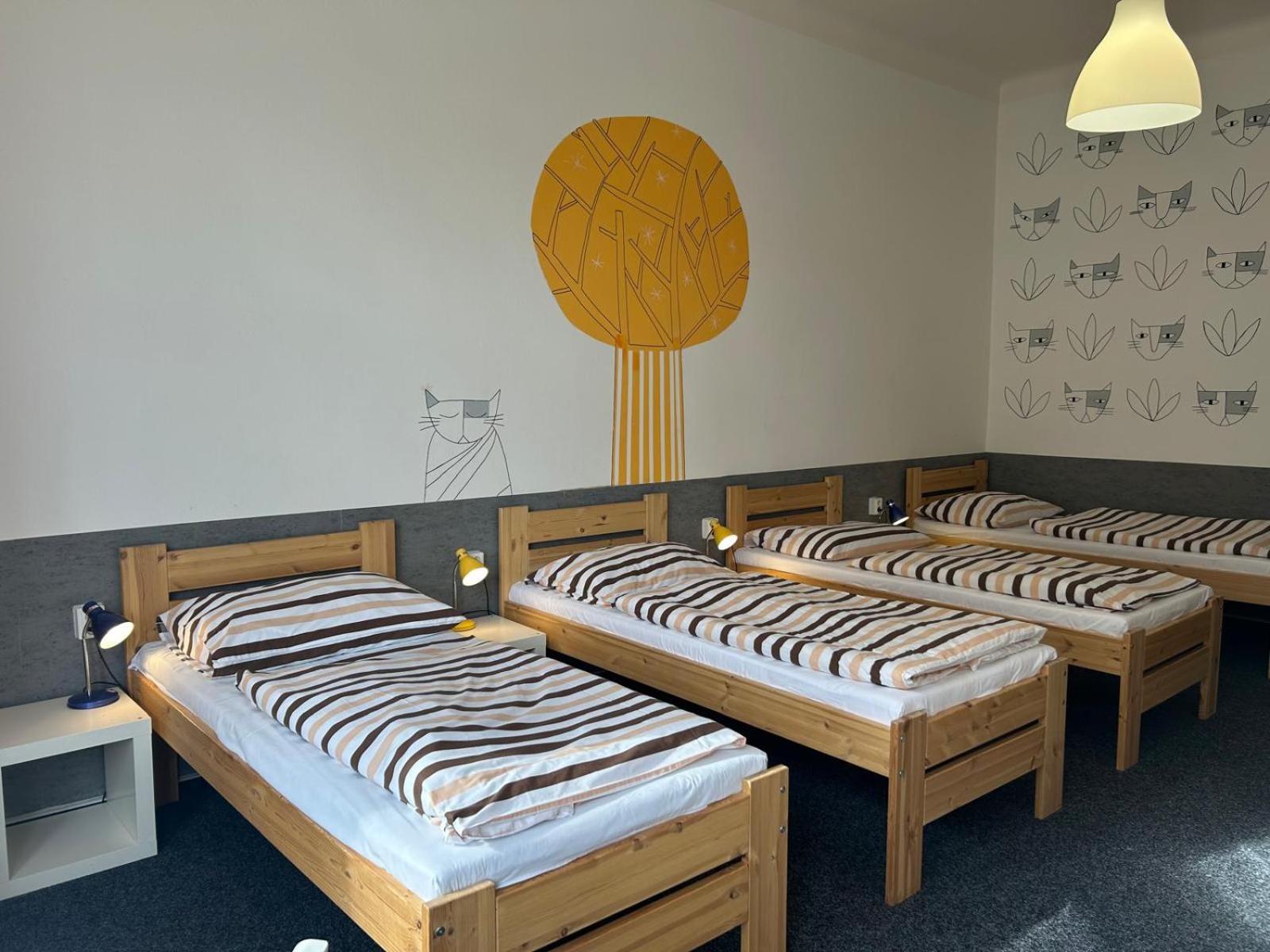 Hostel Downtown Прага Экстерьер фото