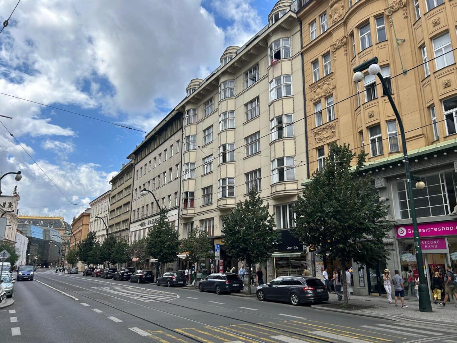 Hostel Downtown Прага Экстерьер фото